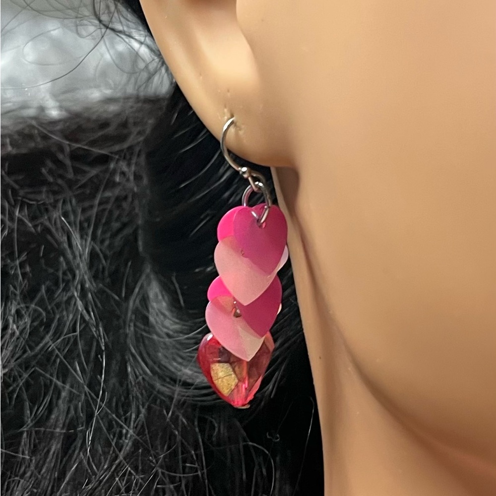 Earrings (GUC) hearts pink dangle wire - jewelry